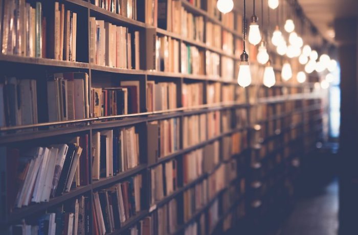 深い学びを生み出す“場”のつくりかた|ミミクリの本棚 vol.1『 「未来の学び」をデザインする -空間・活動・共同体 』